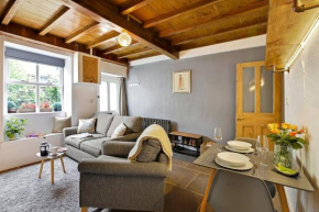 Waterview Cottage - a peaceful riverside location